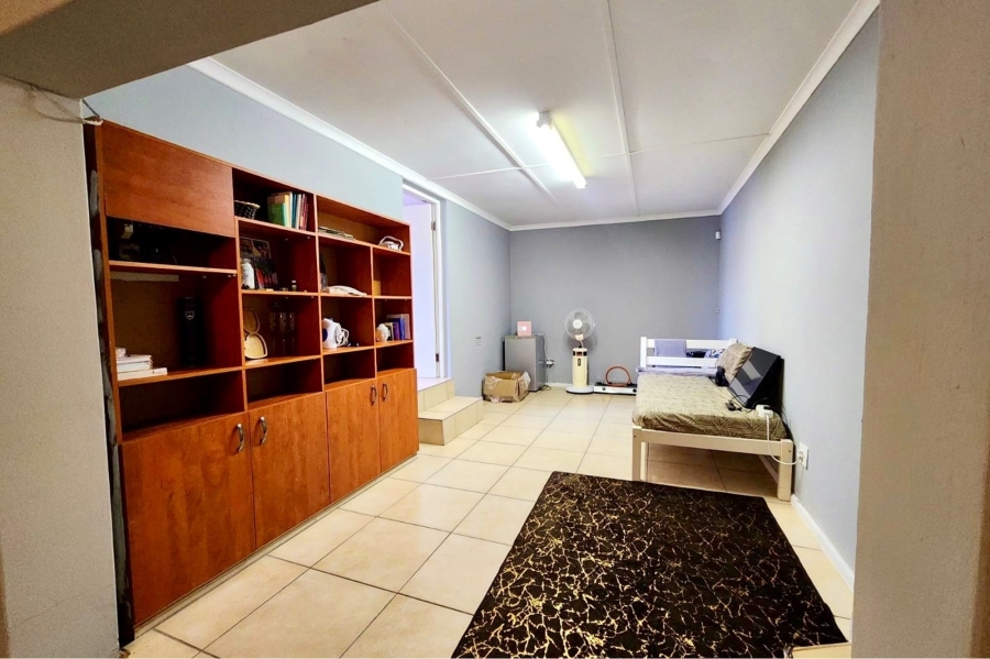 To Let 5 Bedroom Property for Rent in Perridgevale Eastern Cape